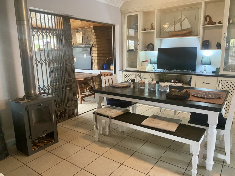 3 Bedroom Property for Sale in Sonstraal Heights Western Cape